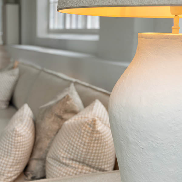 FIORA Bordlampe inkl skjerm