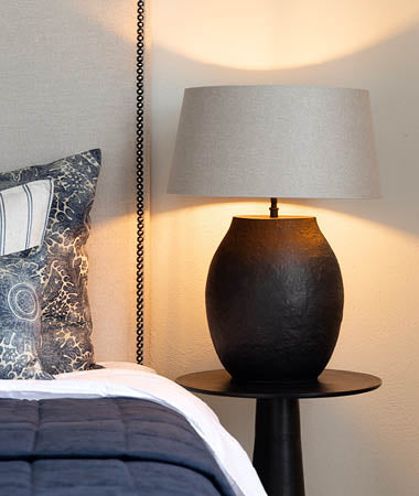 FIORA Bordlampe sort